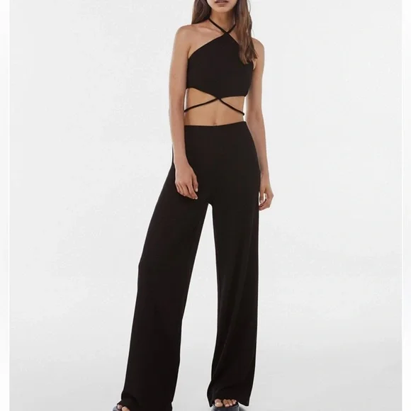 NEW JUMPSUIT BERSHKA CUT OUT